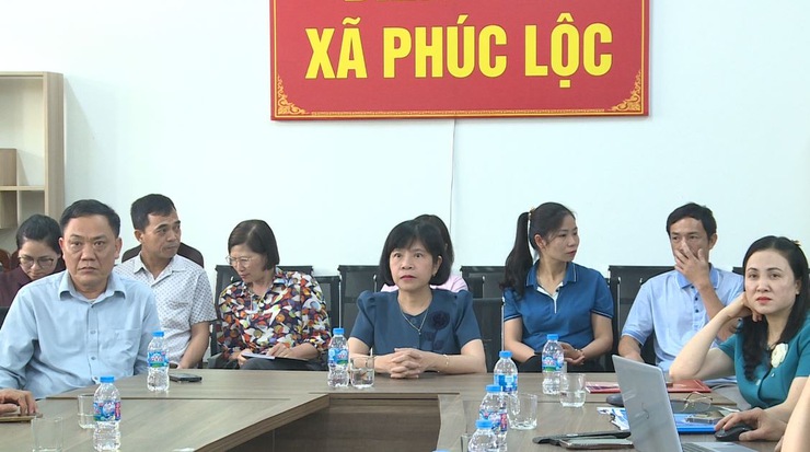 Ứng cử viên đại biểu Quốc hội khóa XVI tiếp xúc cử tri vận động bầu cử tại đơn vị bầu cử số 6- Ảnh 1.