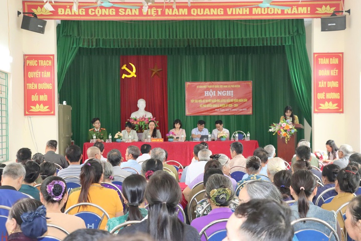 ĐƠN VỊ BẦU CỬ SỐ 4 TIẾP XÚC CỬ TRI TẠI THÔN PHÚC TRẠCH- Ảnh 1.