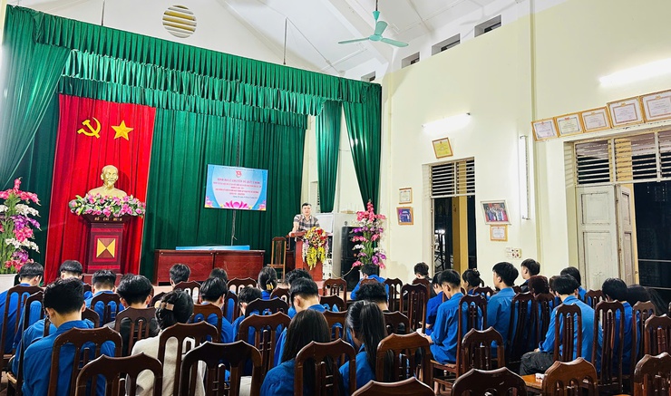 31 chi đoàn khu dân cư và Chi đoàn Thanh niên - Chi hội Phụ nữ Công an xã Quảng Bị tổ chức sinh hoạt chuyên đề tuyên truyền bầu cử đại biểu Quốc hội và HĐND các cấp nhiệm kỳ 2026–2031- Ảnh 1.