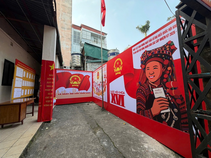 PHƯỜNG HỒNG HÀ ĐẨY MẠNH CÔNG TÁC TRANG TRÍ, TUYÊN TRUYỀN PHỤC VỤ BẦU CỬ ĐẠI BIỂU QUỐC HỘI KHÓA XVI VÀ ĐẠI BIỂU HĐND CÁC CẤP, NHIỆM KỲ 2026 – 2031- Ảnh 7.
