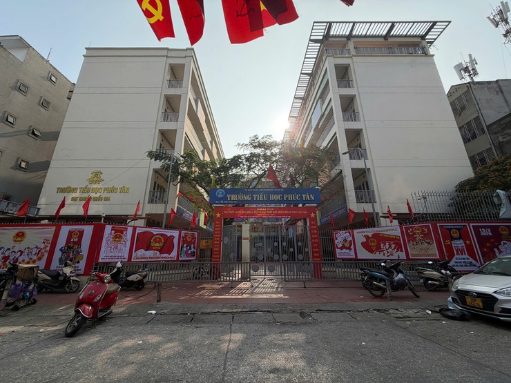 PHƯỜNG HỒNG HÀ ĐẨY MẠNH CÔNG TÁC TRANG TRÍ, TUYÊN TRUYỀN PHỤC VỤ BẦU CỬ ĐẠI BIỂU QUỐC HỘI KHÓA XVI VÀ ĐẠI BIỂU HĐND CÁC CẤP, NHIỆM KỲ 2026 – 2031- Ảnh 14.