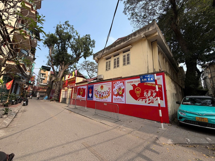 PHƯỜNG HỒNG HÀ ĐẨY MẠNH CÔNG TÁC TRANG TRÍ, TUYÊN TRUYỀN PHỤC VỤ BẦU CỬ ĐẠI BIỂU QUỐC HỘI KHÓA XVI VÀ ĐẠI BIỂU HĐND CÁC CẤP, NHIỆM KỲ 2026 – 2031- Ảnh 17.
