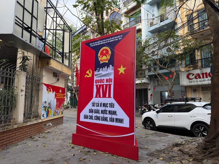 PHƯỜNG HỒNG HÀ ĐẨY MẠNH CÔNG TÁC TRANG TRÍ, TUYÊN TRUYỀN PHỤC VỤ BẦU CỬ ĐẠI BIỂU QUỐC HỘI KHÓA XVI VÀ ĐẠI BIỂU HĐND CÁC CẤP, NHIỆM KỲ 2026 – 2031- Ảnh 5.