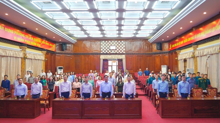 Phường Từ Liêm tổ chức lễ chào cờ và sinh hoạt chính trị tháng 3/2026

- Ảnh 1.