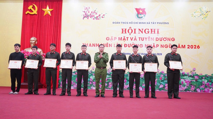 Xã Tây Phương tổ chức Hội nghị gặp mặt và tuyên dương thanh niên lên đường nhập ngũ năm 2026- Ảnh 8.