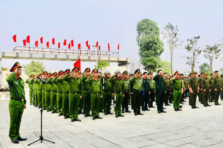 Công an xã Mỹ Đức ra quân bảo đảm an ninh trật tự phục vụ bầu cử đại biểu Quốc hội khóa XVI và đại biểu HĐND các cấp nhiệm kỳ 2026–2031- Ảnh 1.