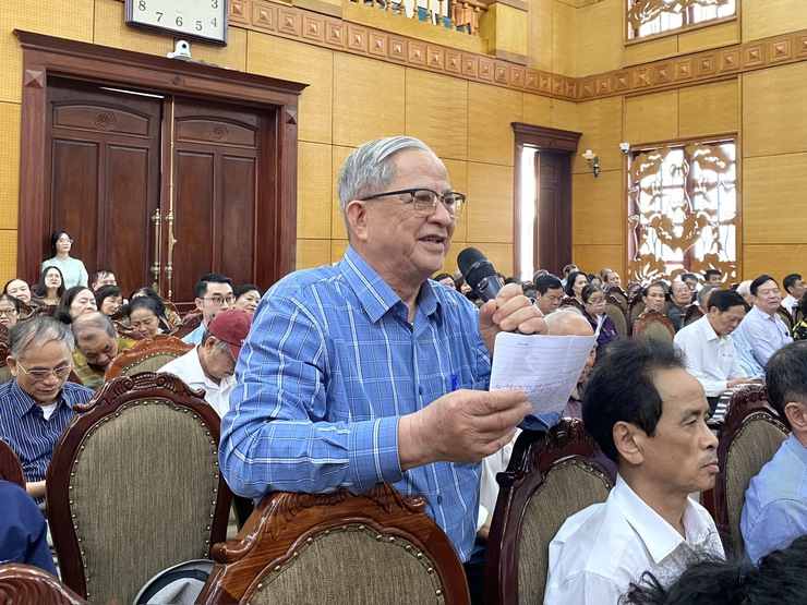 Ứng cử viên đại biểu Quốc hội khoá XVI tiếp xúc cử tri tại Đơn vị bầu cử số 2, thành phố Hà Nội.- Ảnh 10.