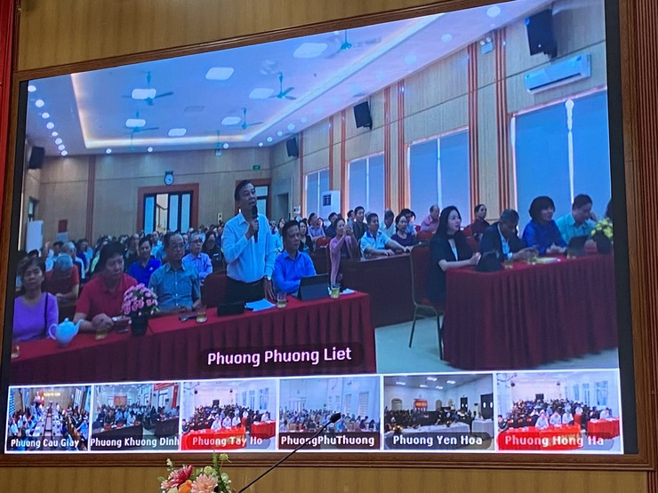 Ứng cử viên đại biểu Quốc hội khoá XVI tiếp xúc cử tri tại Đơn vị bầu cử số 2, thành phố Hà Nội.- Ảnh 14.