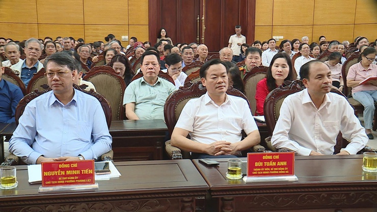 Ứng cử viên đại biểu Quốc hội khoá XVI tiếp xúc cử tri tại Đơn vị bầu cử số 2, thành phố Hà Nội.- Ảnh 2.