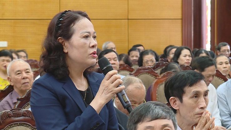 Ứng cử viên đại biểu Quốc hội khoá XVI tiếp xúc cử tri tại Đơn vị bầu cử số 2, thành phố Hà Nội.- Ảnh 12.