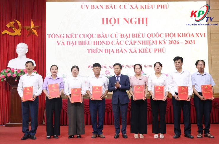 Ủy ban bầu cử xã Kiều Phú tổng kết công tác bầu cử, trao Giấy chứng nhận đại biểu trúng cử và khen thưởng các tập thể, cá nhân tiêu biểu- Ảnh 6.