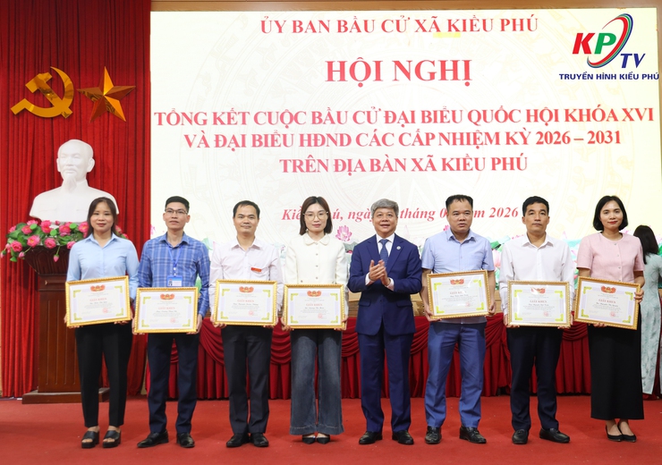 Ủy ban bầu cử xã Kiều Phú tổng kết công tác bầu cử, trao Giấy chứng nhận đại biểu trúng cử và khen thưởng các tập thể, cá nhân tiêu biểu- Ảnh 14.