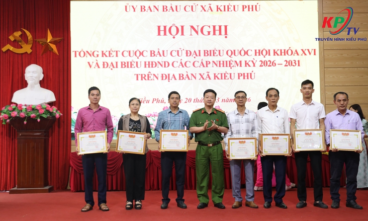 Ủy ban bầu cử xã Kiều Phú tổng kết công tác bầu cử, trao Giấy chứng nhận đại biểu trúng cử và khen thưởng các tập thể, cá nhân tiêu biểu- Ảnh 18.
