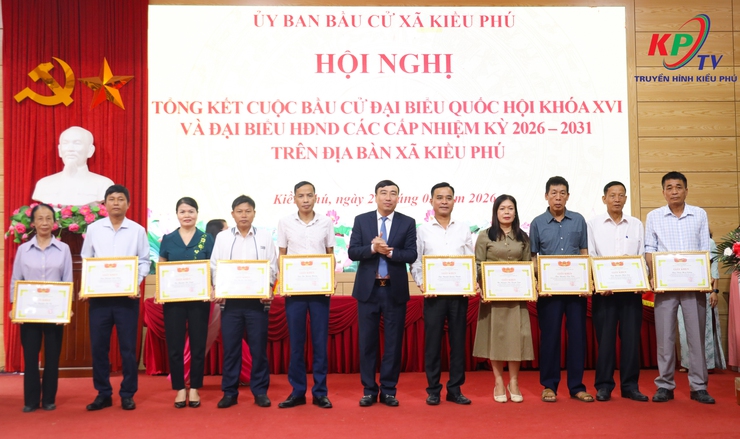 Ủy ban bầu cử xã Kiều Phú tổng kết công tác bầu cử, trao Giấy chứng nhận đại biểu trúng cử và khen thưởng các tập thể, cá nhân tiêu biểu- Ảnh 12.