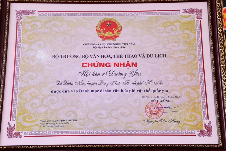 XÃ THƯ LÂM TỔ CHỨC LỄ CÔNG BỐ QUYẾT ĐỊNH GHI DANH HỘI KÉN RỂ ĐƯỜNG YÊN VÀO DANH MỤC DI SẢN VĂN HÓA PHI VẬT THỂ QUỐC GIA VÀ KHAI MẠC HỘI KÉN RỂ XUÂN BÍNH NGỌ 2026
- Ảnh 16.