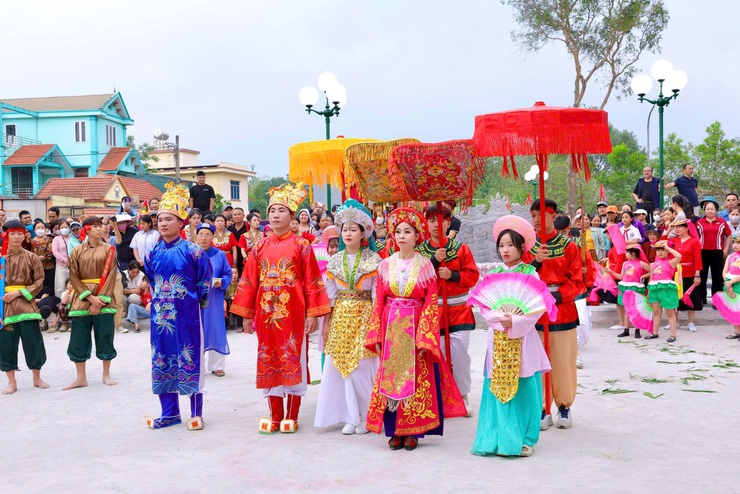 XÃ THƯ LÂM TỔ CHỨC LỄ CÔNG BỐ QUYẾT ĐỊNH GHI DANH HỘI KÉN RỂ ĐƯỜNG YÊN VÀO DANH MỤC DI SẢN VĂN HÓA PHI VẬT THỂ QUỐC GIA VÀ KHAI MẠC HỘI KÉN RỂ XUÂN BÍNH NGỌ 2026
- Ảnh 28.