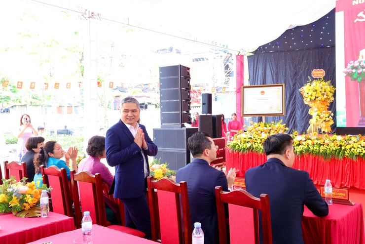 XÃ THƯ LÂM TỔ CHỨC LỄ CÔNG BỐ QUYẾT ĐỊNH GHI DANH HỘI KÉN RỂ ĐƯỜNG YÊN VÀO DANH MỤC DI SẢN VĂN HÓA PHI VẬT THỂ QUỐC GIA VÀ KHAI MẠC HỘI KÉN RỂ XUÂN BÍNH NGỌ 2026
- Ảnh 4.