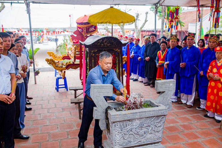 Lễ Hội Đình Thạch Lỗi: Gìn Giữ Nét Đẹp Văn Hóa Cổ Truyền- Ảnh 2.