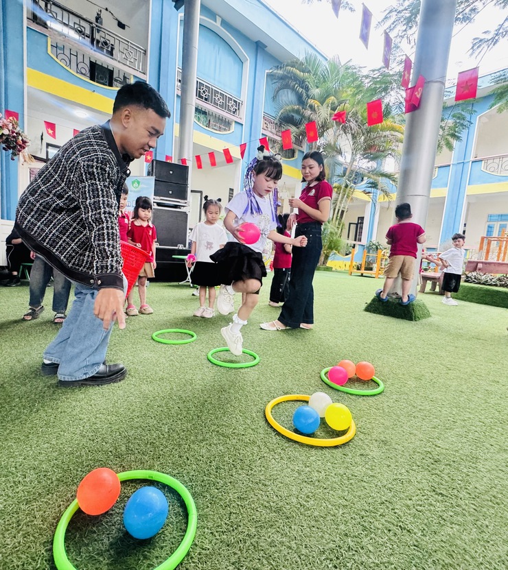Chương trình “RING THE GOLDEN BELL – RUNG CHUÔNG VÀNG” tại trường Mầm non Hát Môn- Ảnh 5.