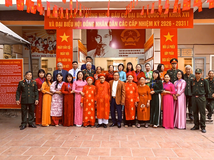 Nam Phù công bố kết quả bầu cử: 24 đại biểu HĐND xã khóa II hội tụ “Ý Đảng - lòng Dân”- Ảnh 8.