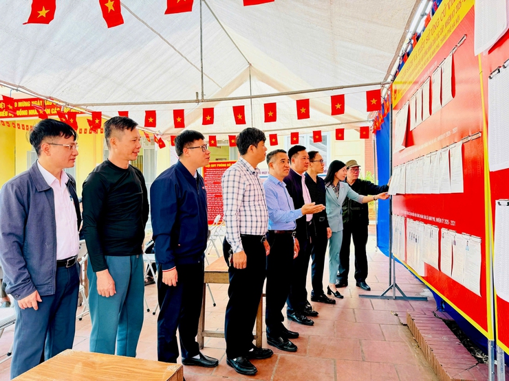 Nam Phù công bố kết quả bầu cử: 24 đại biểu HĐND xã khóa II hội tụ “Ý Đảng - lòng Dân”- Ảnh 6.