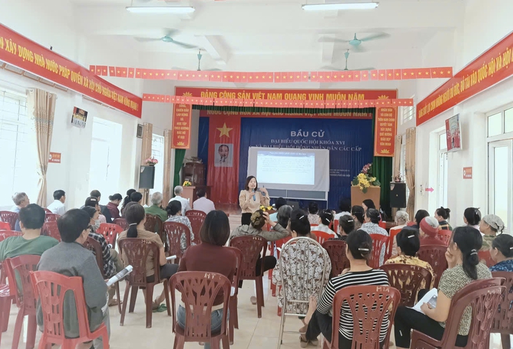 TUYÊN TRUYỀN, HƯỚNG DẪN PHÒNG TRỪ LÚA CỎ TRÊN LÚA TẠI THÔN NAM CHÍNH- Ảnh 2.