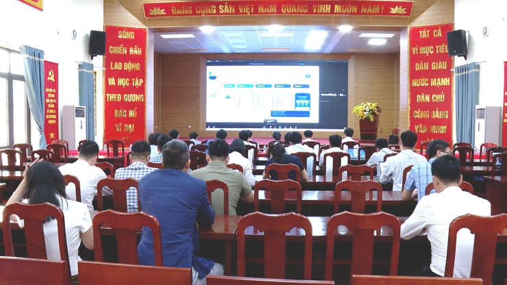 XÃ ỨNG HOÀ THAM DỰ HỘI NGHỊ TẬP HUẤN HƯỚNG DẪN SỬ DỤNG HỆ THỐNG HANOIWORK.- Ảnh 2.