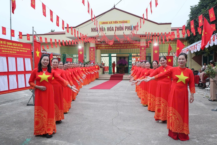 Phụ nữ xã Tiến Thắng – phát huy vai trò trong ngày hội non sông- Ảnh 1.