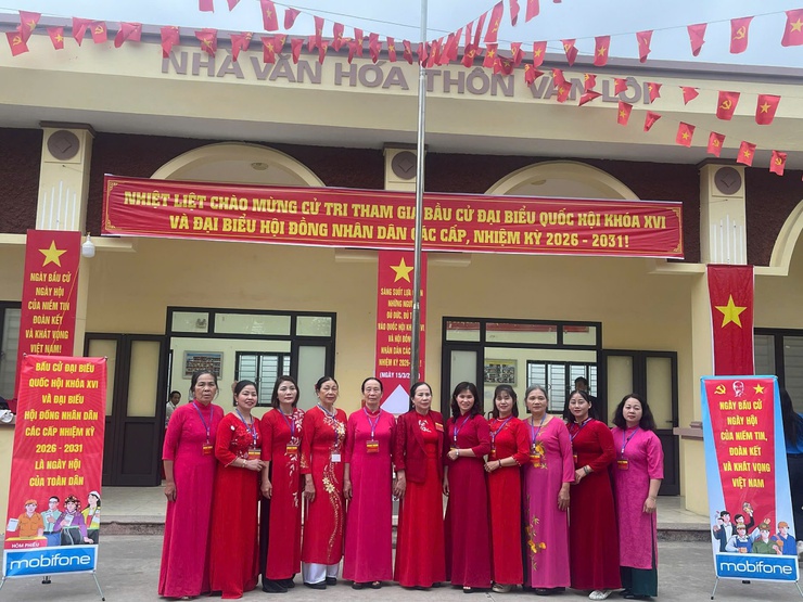 Phụ nữ xã Tiến Thắng – phát huy vai trò trong ngày hội non sông- Ảnh 4.