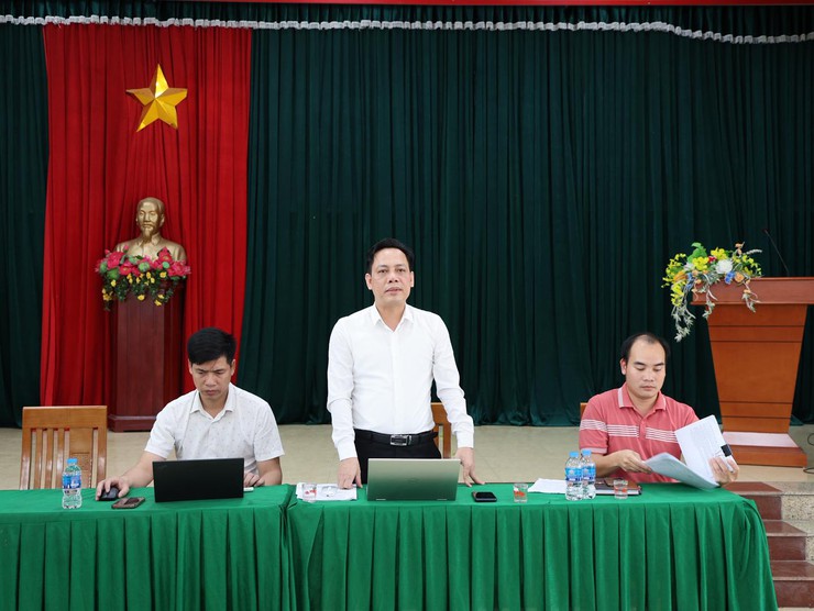 Chiều 19/3, UBND xã Tam Hưng tổ chức hội nghị họp dân thôn Gia Vĩnh về công tác giải phóng mặt bằng Dự án Đô thị Thể thao Olympic- Ảnh 1.