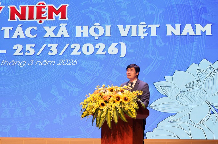 Công tác xã hội đã trở thành "cầu nối nhân văn" giữa người bệnh, người yếu thế với hệ thống dịch vụ y tế và an sinh xã hội- Ảnh 1.