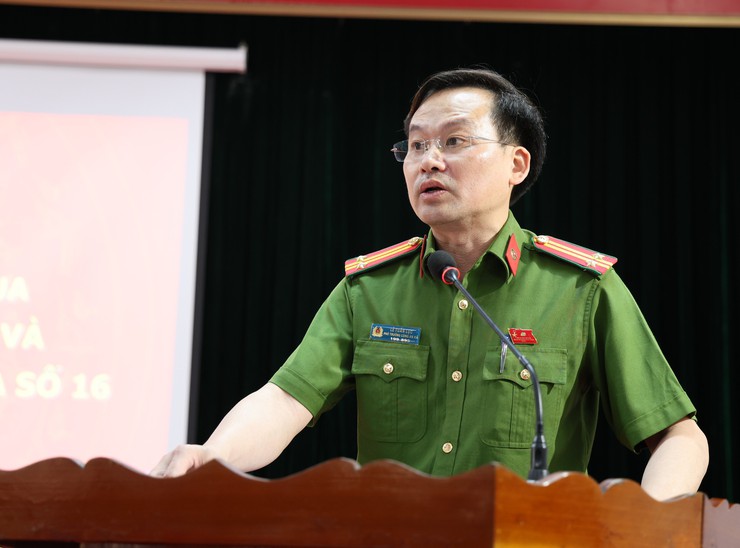 Cụm thi đua số 16 - Công an Thành phố Hà Nội: Quán triệt khẩu hiệu hành động mới, quyết liệt triển khai phong trào "Ba nhất" năm 2026- Ảnh 2.