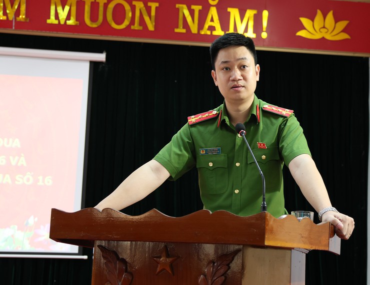Cụm thi đua số 16 - Công an Thành phố Hà Nội: Quán triệt khẩu hiệu hành động mới, quyết liệt triển khai phong trào "Ba nhất" năm 2026- Ảnh 9.