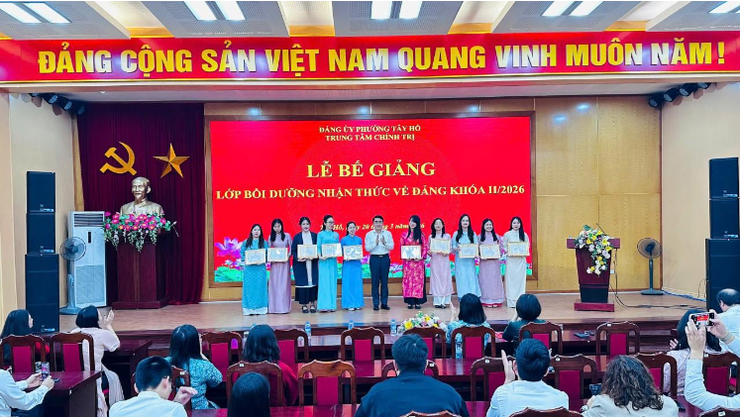 96 học viên hoàn thành lớp bồi dưỡng nhận thức về Đảng khóa II/2026- Ảnh 1.