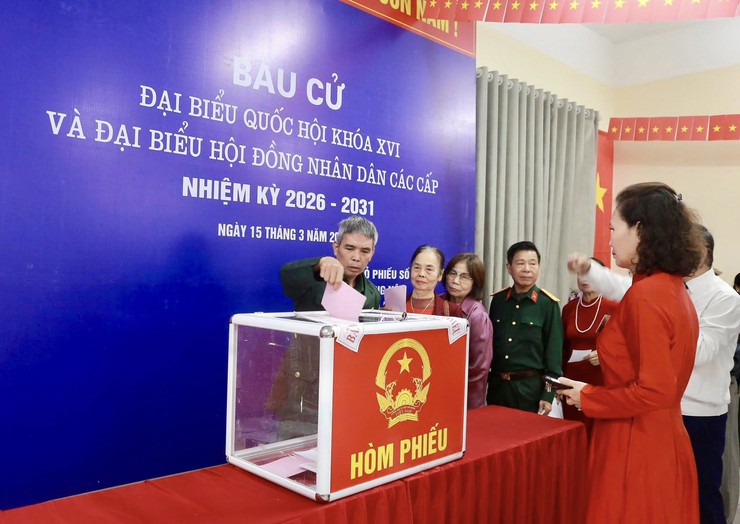 PHƯỜNG DƯƠNG NỘI CÔNG BỐ DANH SÁCH 20 ĐẠI BIỂU TRÚNG CỬ HĐND PHƯỜNG NHIỆM KỲ 2026-2031- Ảnh 1.