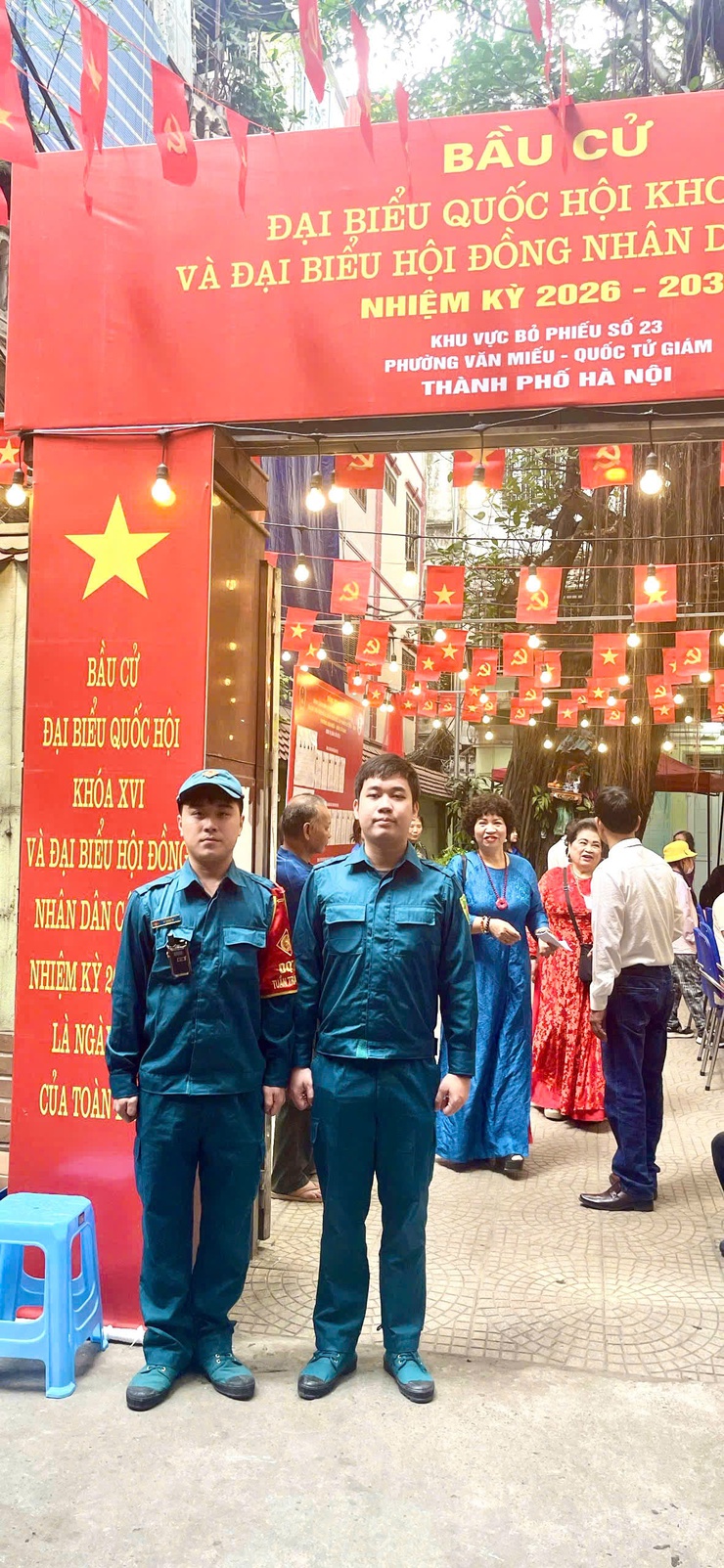 LỰC LƯỢNG DÂN QUÂN TỰ VỆ PHƯỜNG VĂN MIẾU – QUỐC TỬ GIÁM TÍCH CỰC THAM GIA BẢO ĐẢM AN NINH, TRẬT TỰ TẠI CÁC KHU VỰC BỎ PHIẾU- Ảnh 6.