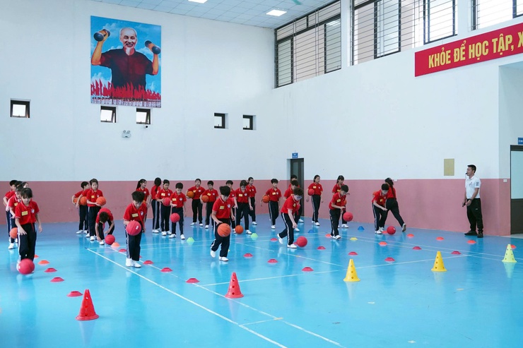 Cụm chuyên môn số 20 khai mạc Hội thi giáo viên dạy giỏi cấp tiểu học thành phố Hà Nội năm học 2025-2026 - Ảnh 7.