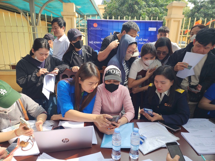 Thuế cơ sở 22 Hà Nội ra quân đồng hành cùng hộ kinh doanh tuân thủ pháp luật thuế- Ảnh 3.