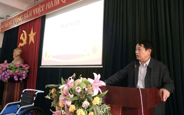 PHƯỜNG SƠN TÂY TỔ CHỨC TẬP HUẤN VÀ TRAO XE LĂN CHO NGƯỜI KHUYẾT TẬT- Ảnh 1.