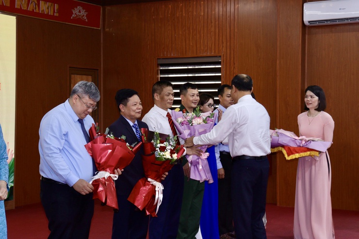 Hội nghị công bố kết quả bầu cử HĐND phường Định Công khóa II, nhiệm kỳ 2026–2031- Ảnh 4.