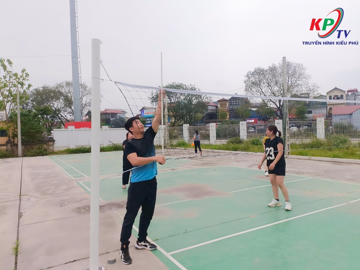 Trung tâm dịch vụ tổng hợp xã Kiều Phú tăng cường các hoạt động thể thao hướng về kỷ niệm 80 năm Ngày truyền thống Ngành Thể thao Việt Nam- Ảnh 6.