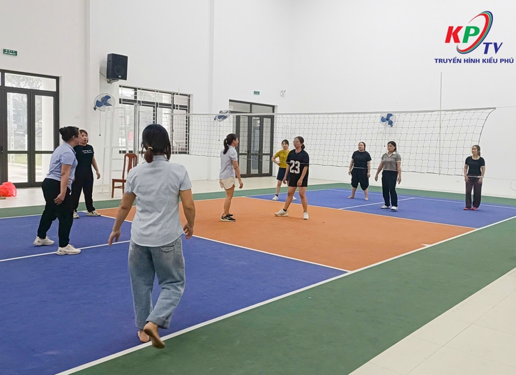 Trung tâm dịch vụ tổng hợp xã Kiều Phú tăng cường các hoạt động thể thao hướng về kỷ niệm 80 năm Ngày truyền thống Ngành Thể thao Việt Nam- Ảnh 3.