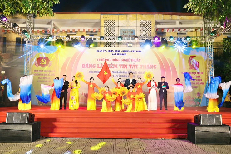 Phú Nghĩa: Đặc sắc chương trình nghệ thuật “Đảng là niềm tin tất thắng” chào mừng thành công cuộc bầu cử đại biểu Quốc hội khóa XVI và đại biểu HĐND các cấp nhiệm kỳ 2026-2031- Ảnh 5.