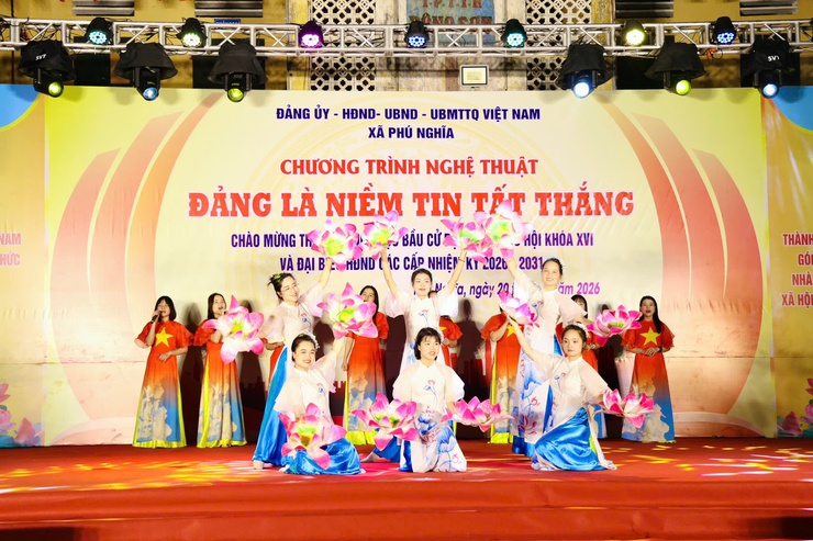 Phú Nghĩa: Đặc sắc chương trình nghệ thuật “Đảng là niềm tin tất thắng” chào mừng thành công cuộc bầu cử đại biểu Quốc hội khóa XVI và đại biểu HĐND các cấp nhiệm kỳ 2026-2031- Ảnh 7.