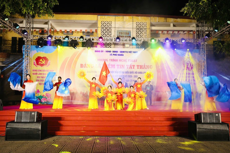 Phú Nghĩa: Đặc sắc chương trình nghệ thuật “Đảng là niềm tin tất thắng” chào mừng thành công cuộc bầu cử đại biểu Quốc hội khóa XVI và đại biểu HĐND các cấp nhiệm kỳ 2026-2031- Ảnh 8.