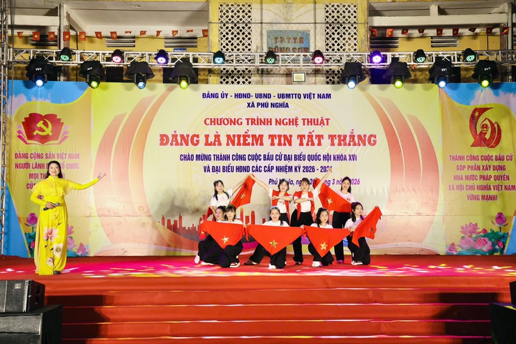 Phú Nghĩa: Đặc sắc chương trình nghệ thuật “Đảng là niềm tin tất thắng” chào mừng thành công cuộc bầu cử đại biểu Quốc hội khóa XVI và đại biểu HĐND các cấp nhiệm kỳ 2026-2031- Ảnh 11.