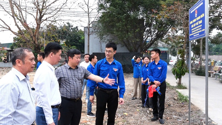  ĐOÀN THANH NIÊN XÃ DÂN HÒA KHÁNH THÀNH 2 CÔNG TRÌNH THANH NIÊN "SÂN TẬP THỂ THAO" – LAN TỎA TINH THẦN XUNG KÍCH, VÌ CỘNG ĐỒNG- Ảnh 5.