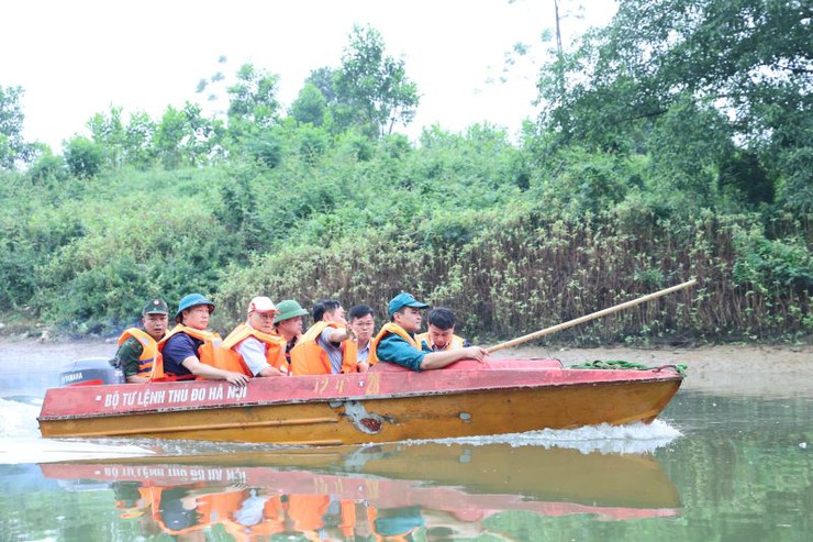 Xuân Mai khảo sát công tác phòng chống thiên tai và định hướng phát triển du lịch trên tuyến sông Bùi- Ảnh 3.