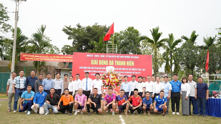 Sôi nổi Lễ khai mạc Giải bóng đá thanh niên phường Yên Nghĩa năm 2026- Ảnh 2.