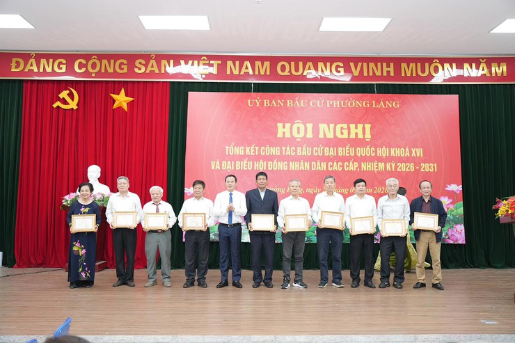 PHƯỜNG LÁNG: TỔNG KẾT CÔNG TÁC BẦU CỬ VÀ KỲ VỌNG VỀ MỘT ĐÔ THỊ VĂN MINH, HIỆN ĐẠI- Ảnh 2.